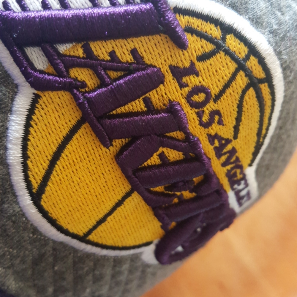 Lakers hat - Picture 5 of 5
